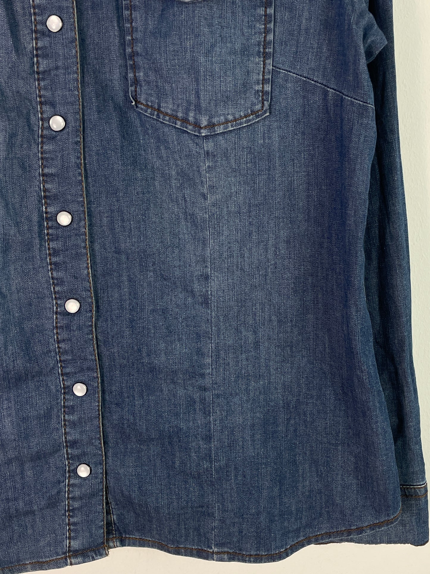 TCM Damen Jeansbluse Gr. L Blau – Denim Hemd mit Druckknöpfen Baumwolle / TCM Women’s Denim Shirt Size L Blue – Casual Button-Down Cotton Blouse