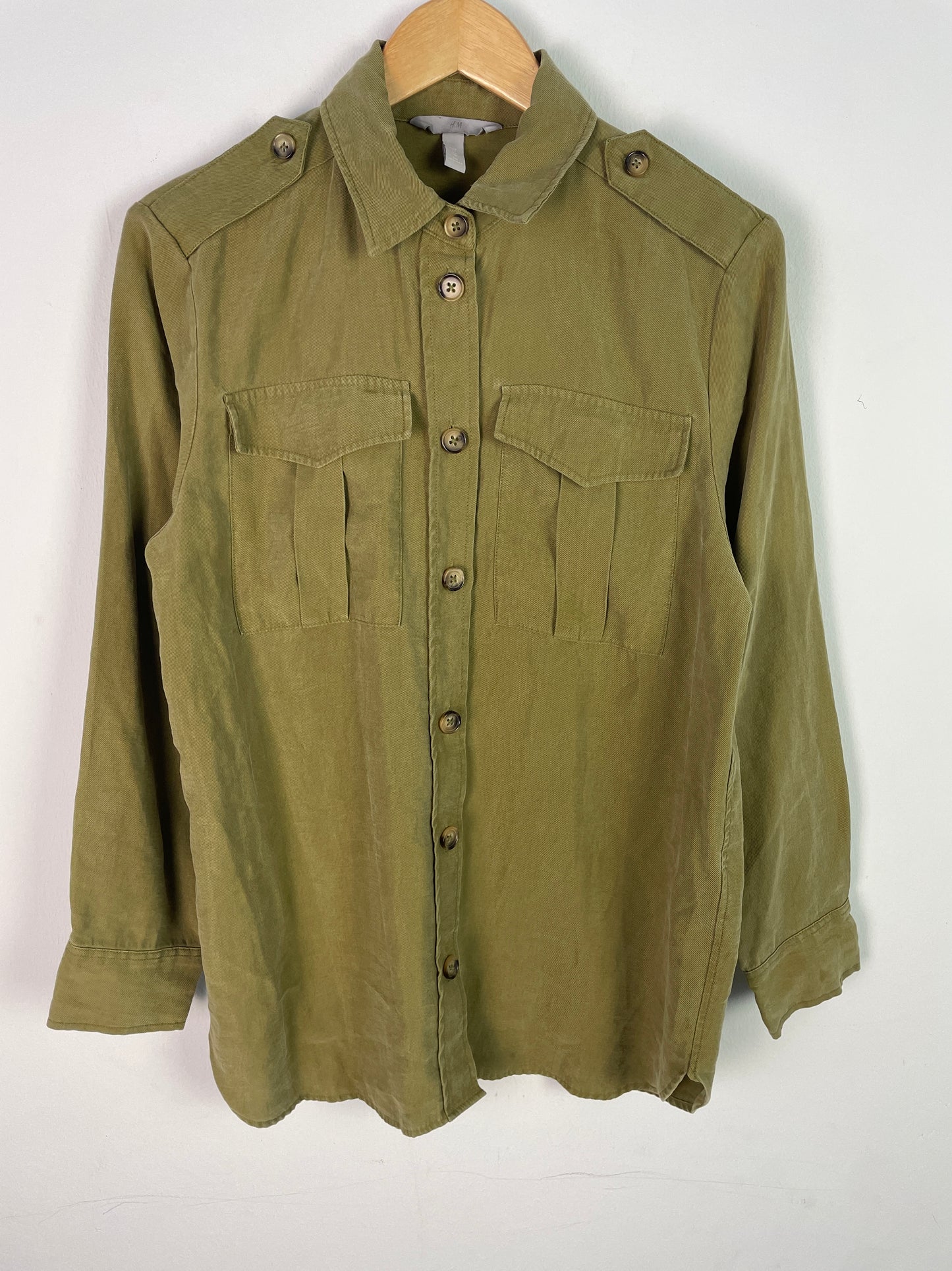 H&M Damen Bluse Gr. 38 Grün – Langarm Hemd Lyocell Polyester / H&M Women’s Shirt Size 38 Green – Long Sleeve Lyocell Polyester Blouse