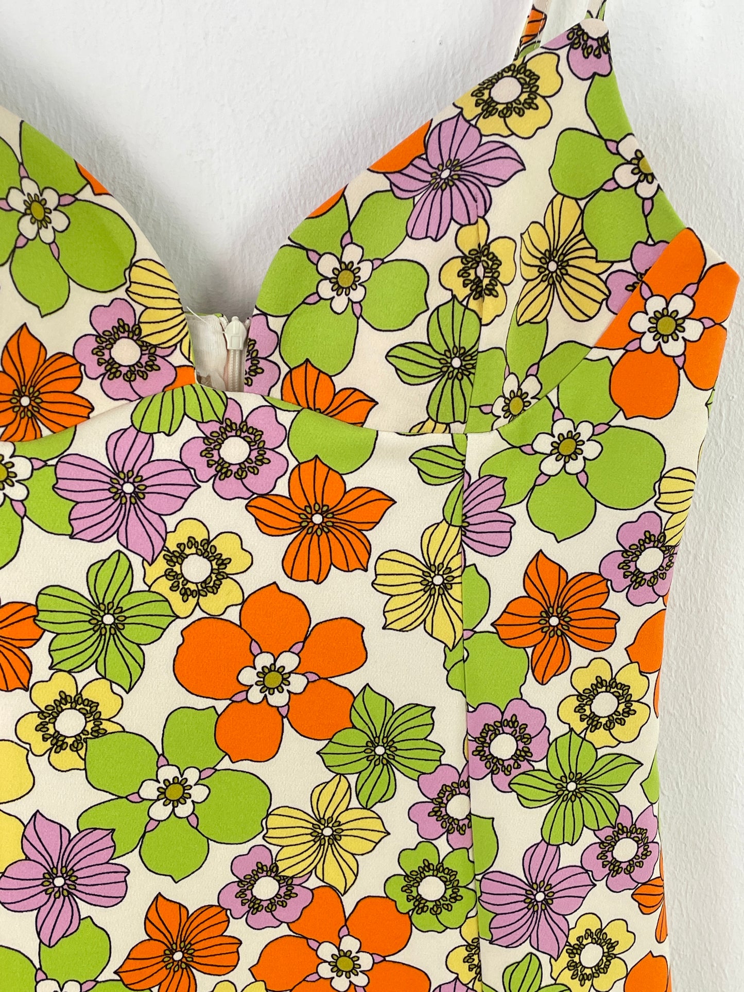 Geblümtes Damen Minikleid XS/S Bunt – Ärmelloses Sommerkleid Retro Style / Floral Women’s Mini Dress XS/S Colorful – Sleeveless Summer Retro Dress