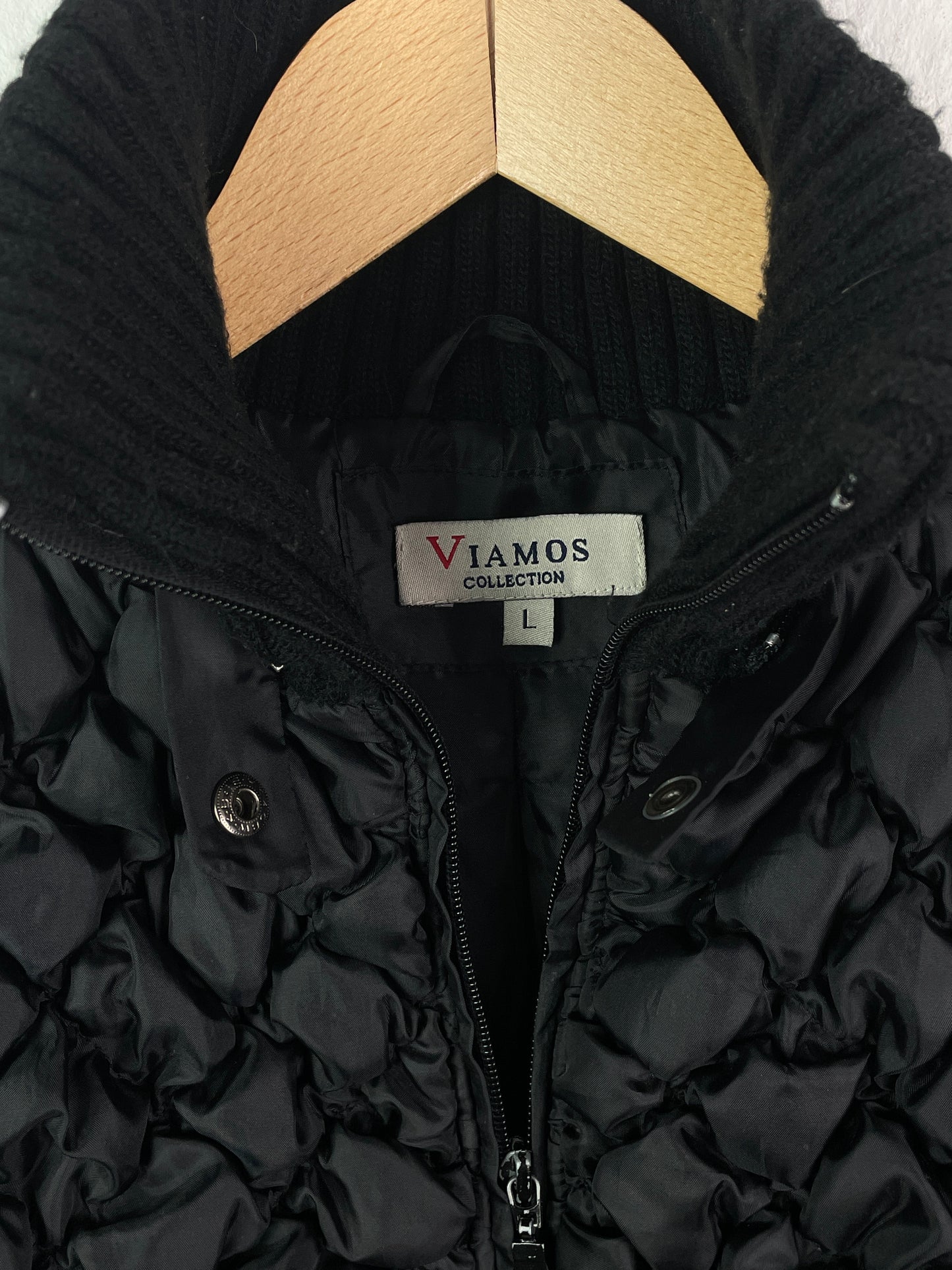 Viamos Damen Jacke Gr. L Schwarz – Steppjacke mit Strickärmeln Polyester / Viamos Women’s Jacket Size L Black – Quilted Coat with Knit Sleeves Polyester