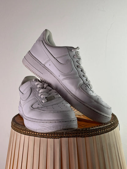 Nike Air Force 1 Herren Sneaker EU44 Farbe weiß