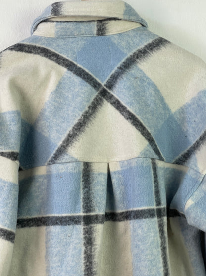 Stradivarius Damen Hemd Gr M Farbe blau weiss