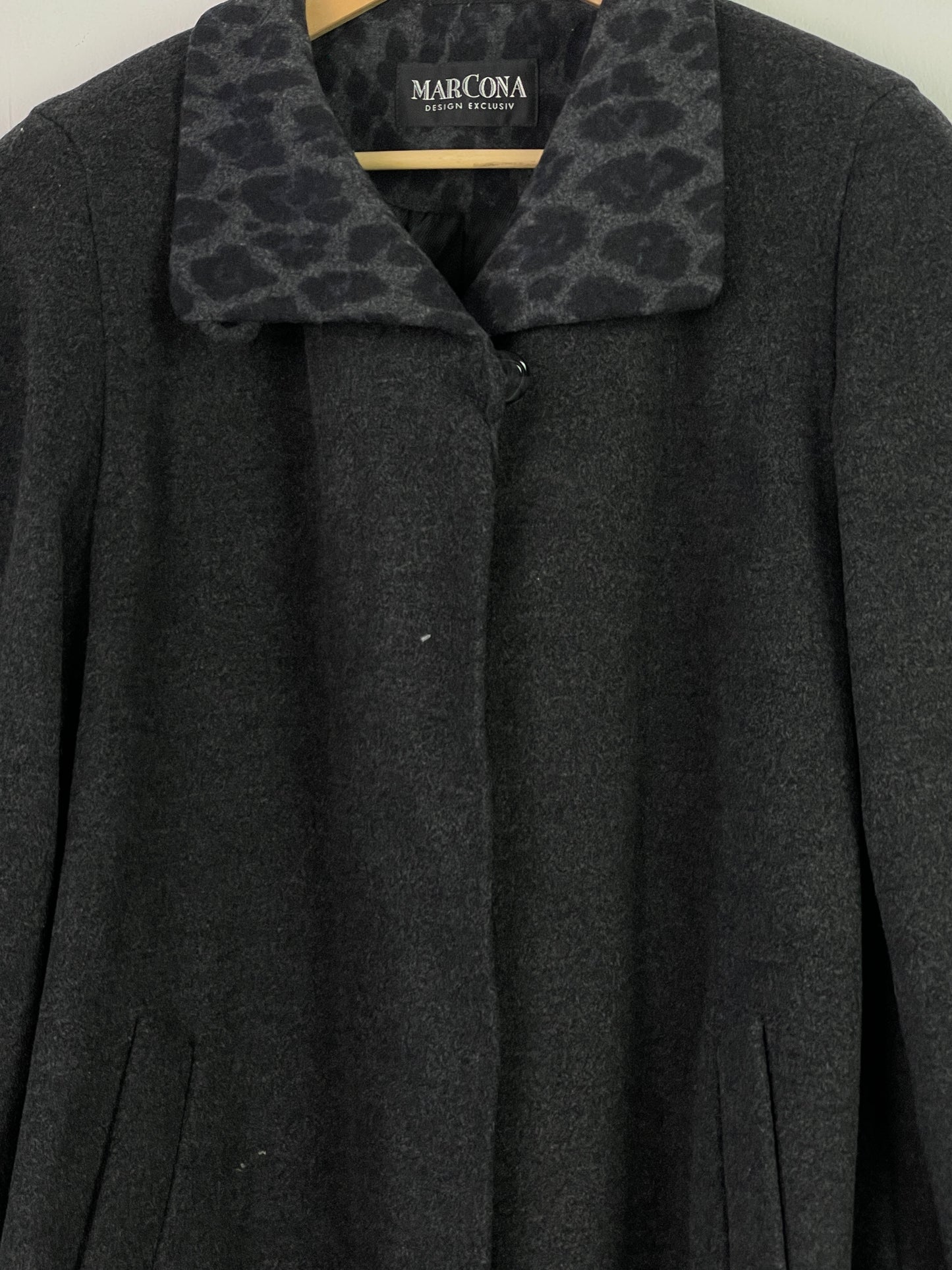 Marcona Damen Mantel aus Wolle Gr XXXL Farbe schwarz