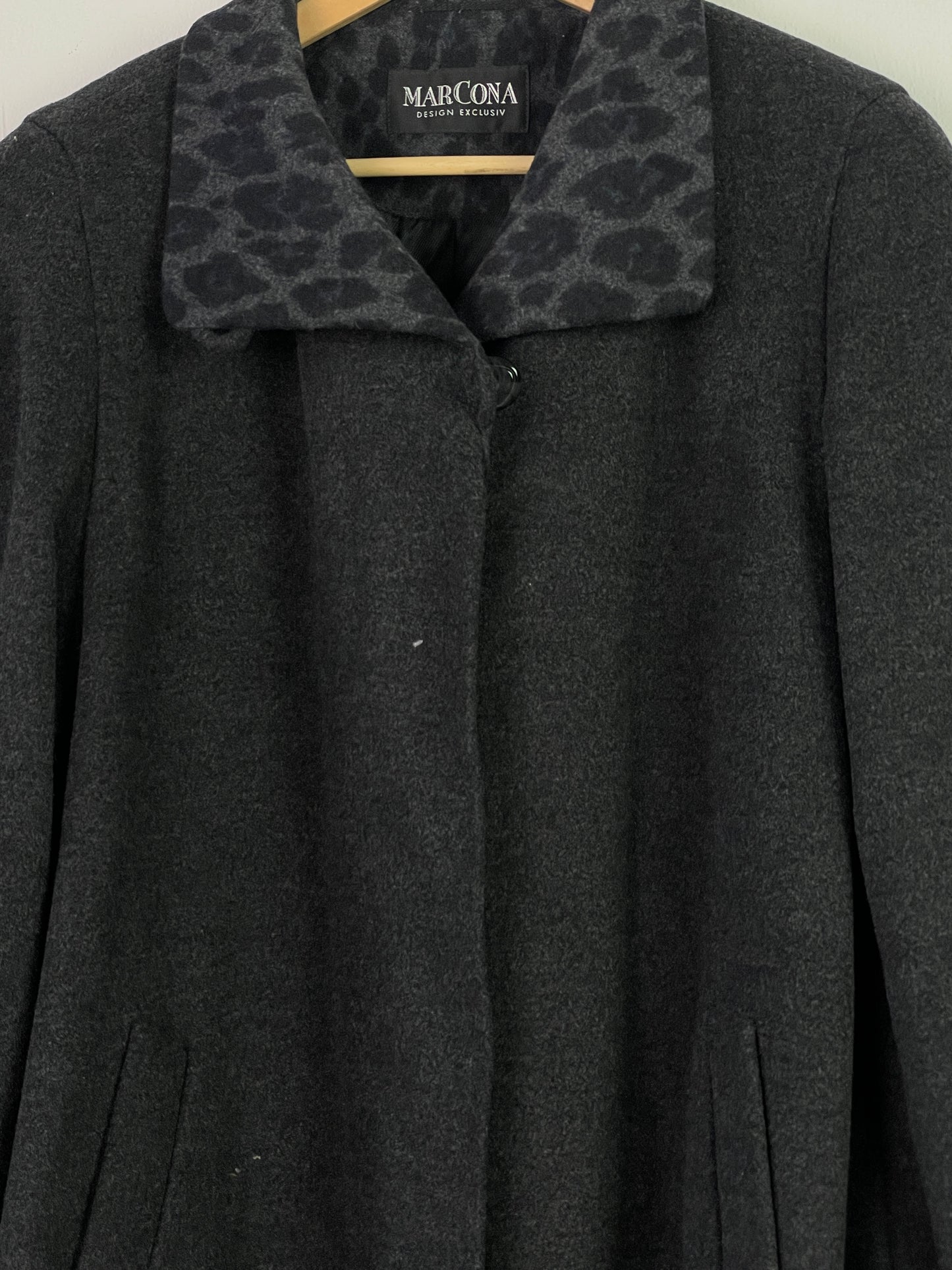 Marcona Damen Mantel aus Wolle Gr XXXL Farbe schwarz