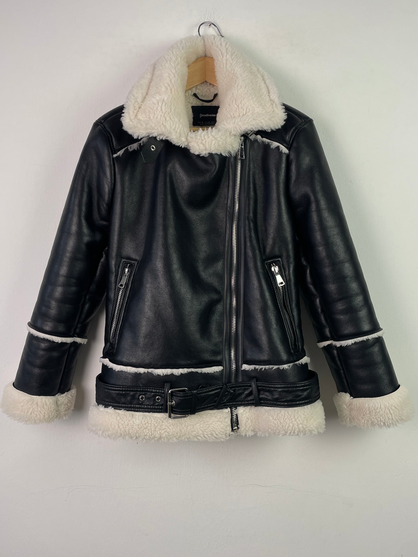 Stradivarius Damen Jacke Gr M Farbe schwarz