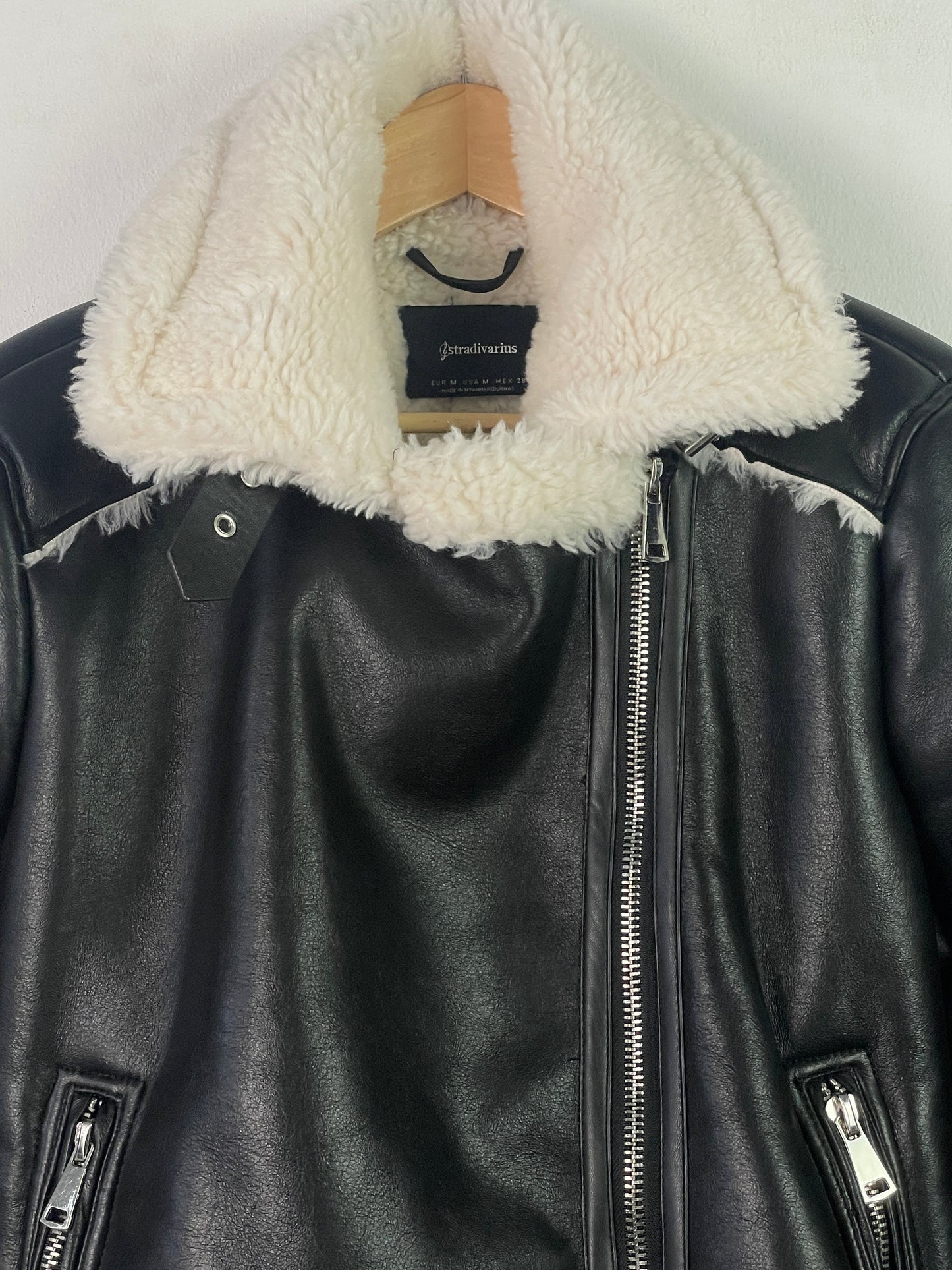 Stradivarius Damen Jacke Gr M Farbe schwarz