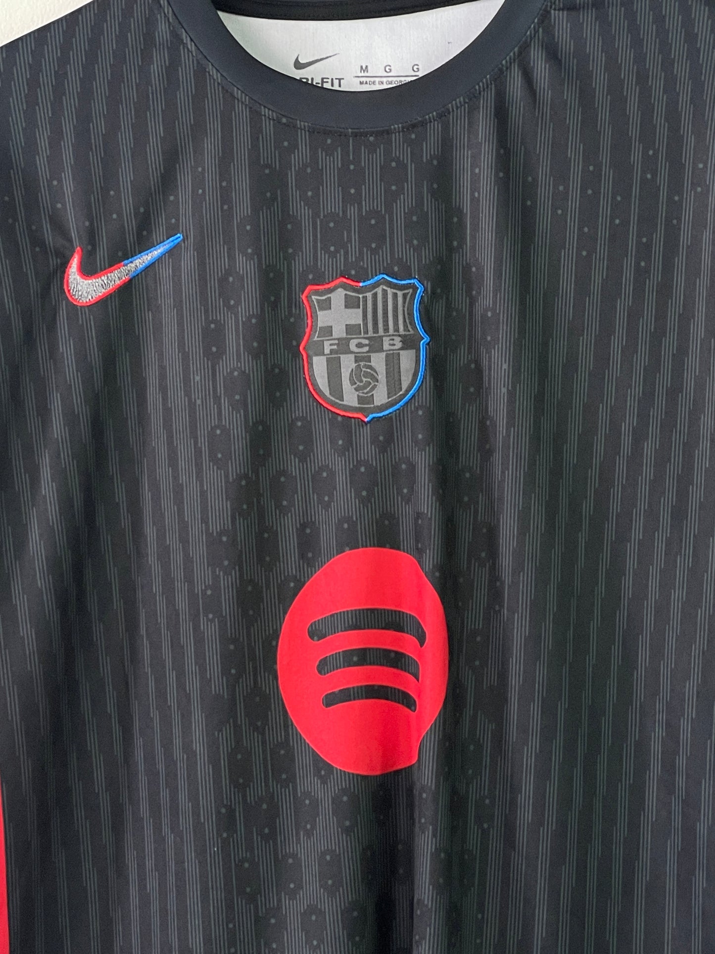 Nike Herren Tricot Gr M Farbe schwarz rot