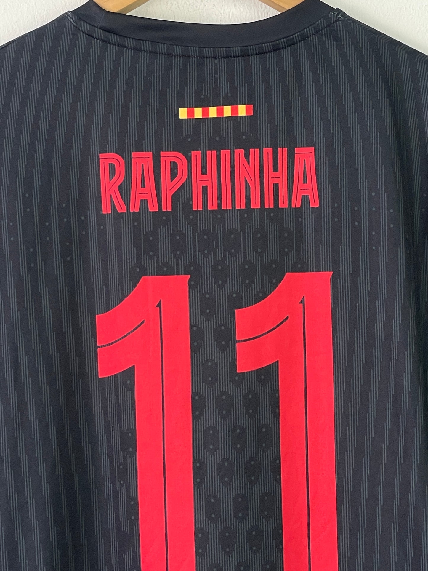 Nike Herren Tricot Gr M Farbe schwarz rot