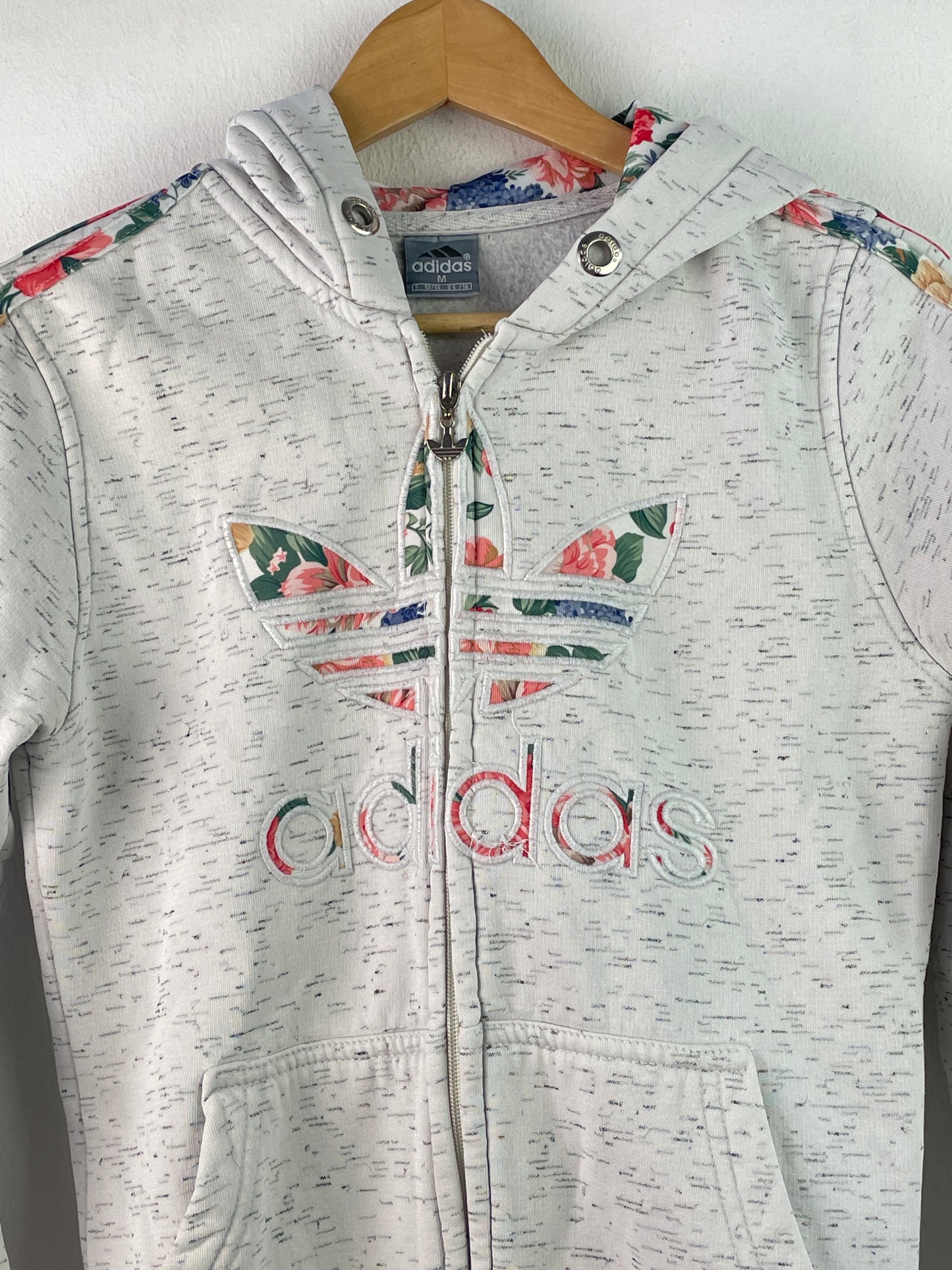 Adidas Damen Jacke mit Blumenmuster Gr M Farbe grau