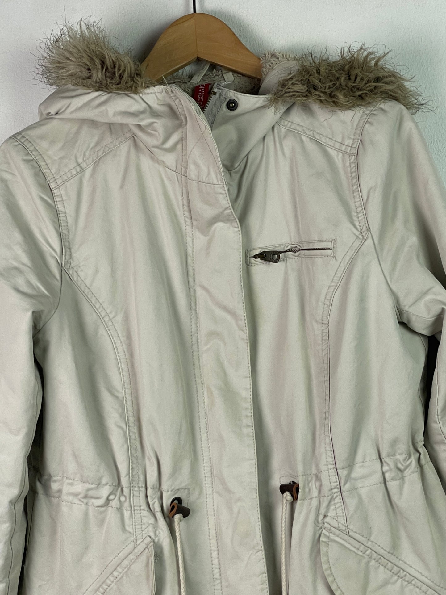 H&M Damen Winter Jacke mit Faux Fell Kaputze Gr M Farbe beige