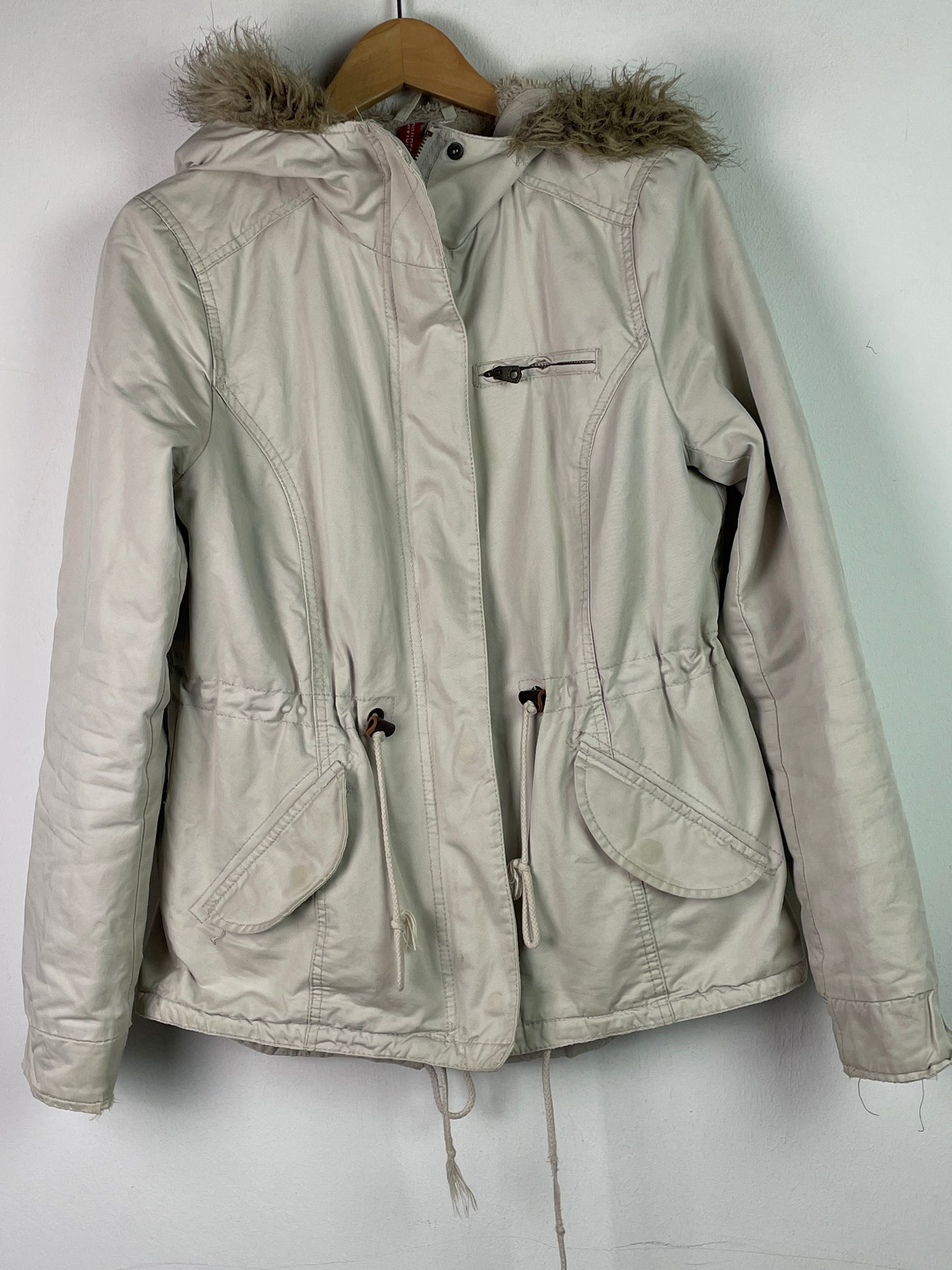 H&M Damen Winter Jacke mit Faux Fell Kaputze Gr M Farbe beige