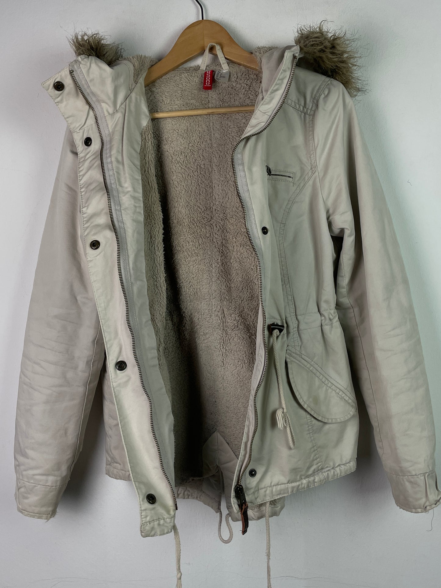 H&M Damen Winter Jacke mit Faux Fell Kaputze Gr M Farbe beige