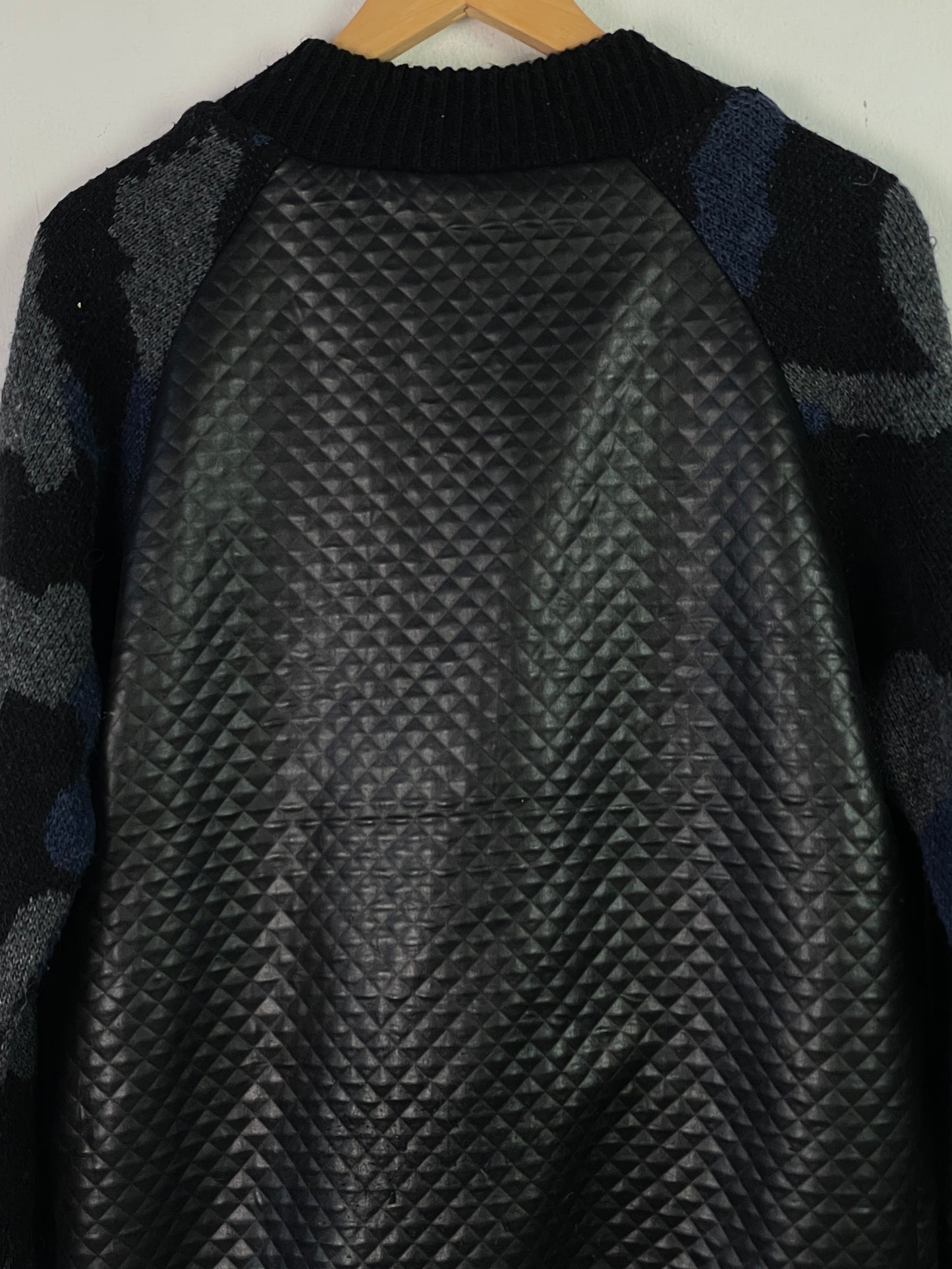 Cipo & Baxx Herren Bomberjacke mit Camouflage Detail Gr M Farbe schwarz blau