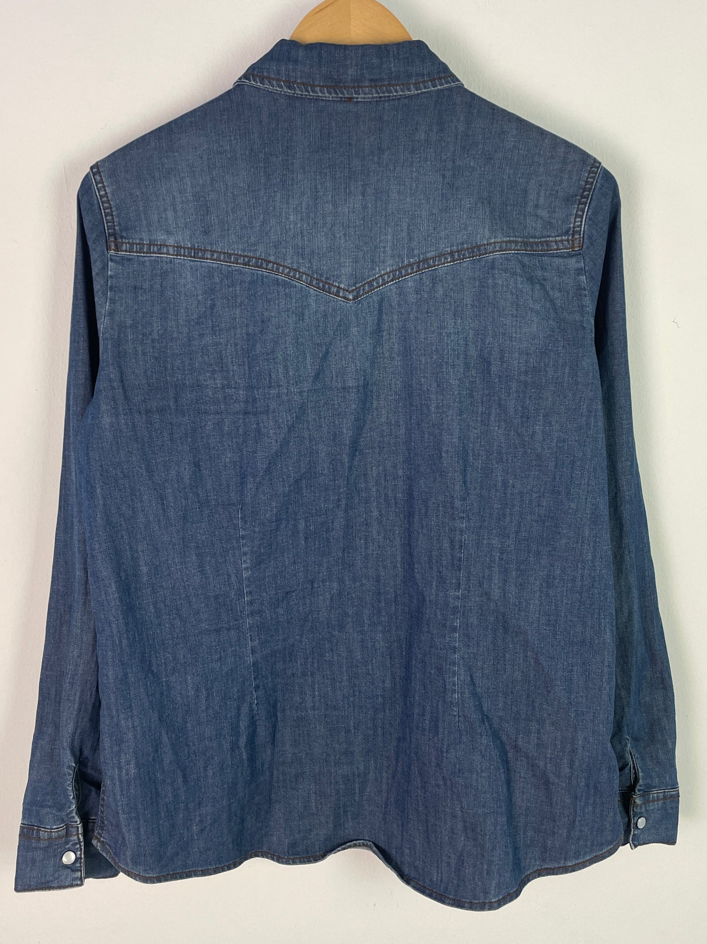 TCM Damen Jeansbluse Gr. L Blau – Denim Hemd mit Druckknöpfen Baumwolle / TCM Women’s Denim Shirt Size L Blue – Casual Button-Down Cotton Blouse